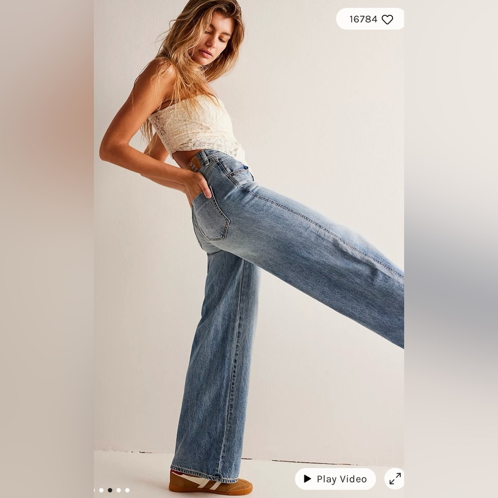 NEW Free People We The Free CRVY Gia Wide-Leg Jeans Light Wash Size 26/2 US $128 - Picture 3 of 15